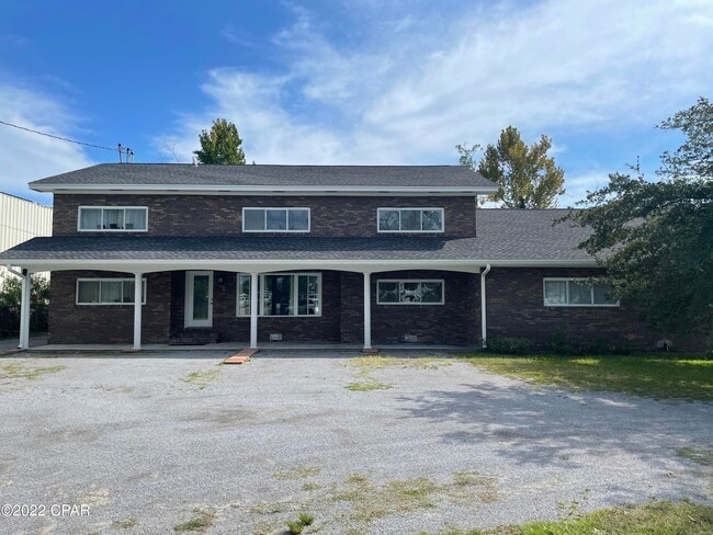 property at 1823 W 27th St