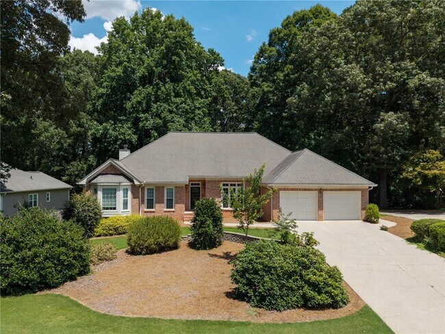 property at 5195 Overbend Trail