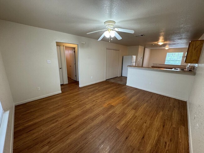303 S 42nd St, Unit # C in Killeen, TX - Foto de edificio - Building Photo
