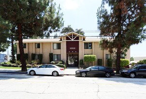 Whittier Pines Apartments