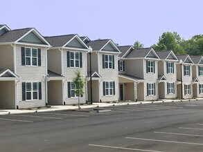 22 River Stancil Dr in Lillington, NC - Building Photo - Building Photo