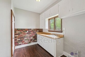 2027 Berkshire Pl in Toledo, OH - Building Photo - Building Photo