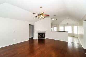 3833 Richbrook Dr in Memphis, TN - Building Photo - Building Photo