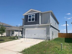 4031 Trail de Paris in Canyon Lake, TX - Building Photo - Building Photo