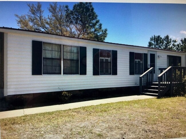 property at 106 Admiral Ct