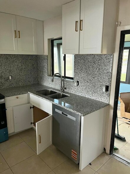 property at 602 SW Jeanne St