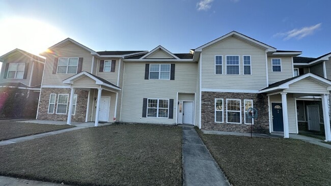 405 Valdez Ct in Hinesville, GA - Building Photo - Building Photo