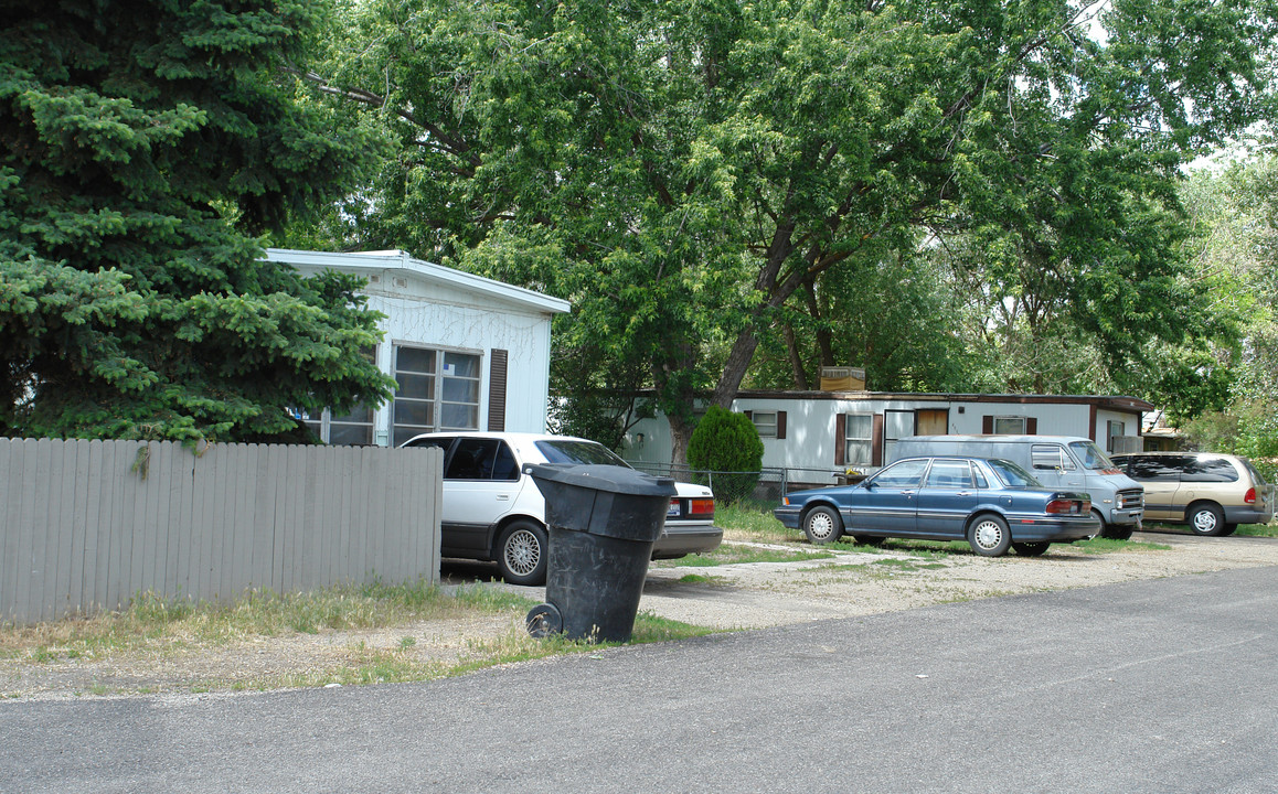 304 E 45th St in Garden City, ID - Building Photo