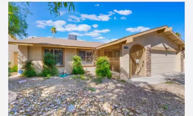 2608 Yardley St in Las Vegas, NV - Building Photo - Building Photo