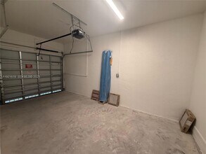 2746 SE 24th Terrace in Homestead, FL - Building Photo - Building Photo