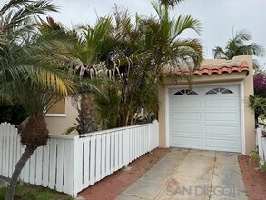 4950 Cape May Ave in San Diego, CA - Building Photo - Building Photo