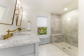 211 Union Ave, Unit 1 in Saratoga Springs, NY - Building Photo - Building Photo