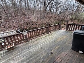 607 Spruce Ave in Liberty, MO - Foto de edificio - Building Photo