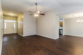 12102 Kempshott Ct in Charlotte, NC - Building Photo - Building Photo