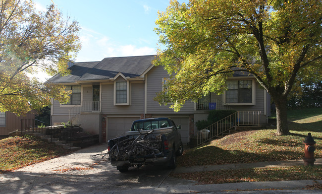 5 W 132nd St in Kansas City, MO - Foto de edificio - Building Photo