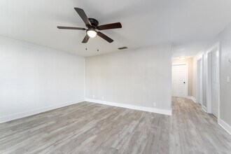 181 E Center St in Perry, FL - Building Photo - Building Photo