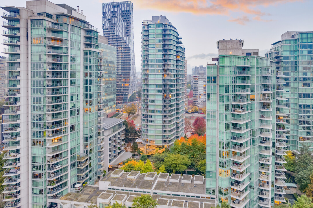 Bayshore Outlook in Vancouver, BC - Building Photo