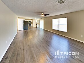 13085 Siam Dr in Spring Hill, FL - Building Photo - Building Photo