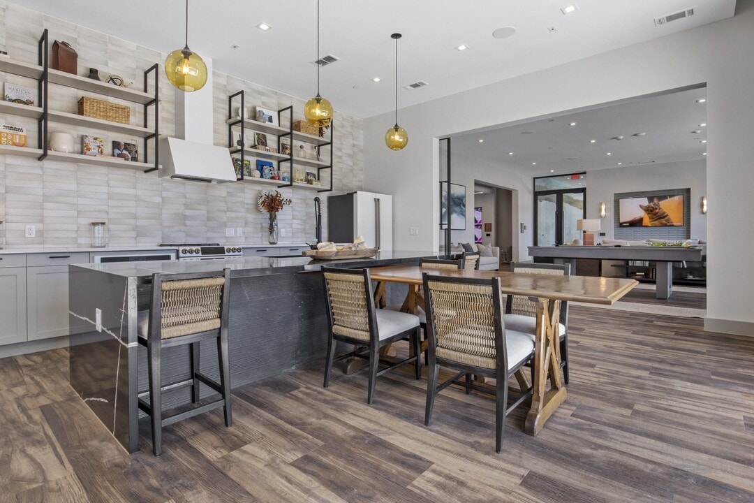 La Tierna in San Antonio, TX - Foto de edificio