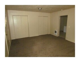 622 E Huntsville Rd in Fayetteville, AR - Foto de edificio - Building Photo