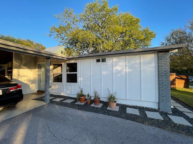 property at 2910 Pecan Springs Rd