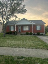 137 Stone Creek Ct in Mount Washington, KY - Building Photo