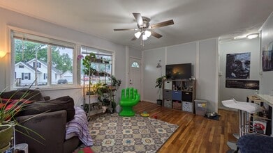 1418 Summit Ave in Ames, IA - Building Photo - Building Photo