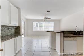 5549 NW 113th Ct in Doral, FL - Building Photo - Building Photo