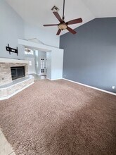 9305 Brookstone Ct in Bakersfield, CA - Building Photo - Building Photo