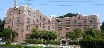 2 Stonelea Pl Apartments