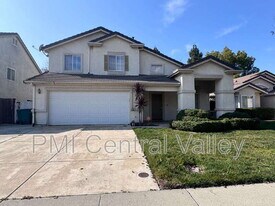 10335 Point Reyes Cir in Stockton, CA - Building Photo