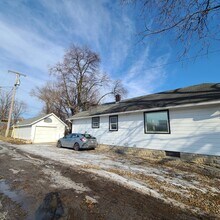 317 Dunnwood Dr in Fort Wayne, IN - Foto de edificio - Building Photo
