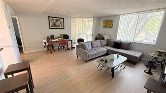 4055 W McNab Rd in Pompano Beach, FL - Building Photo