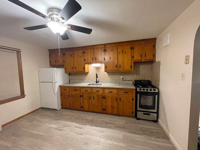 38 Lamb St, Unit 38 Lamb St in Lowell, MA - Foto de edificio - Building Photo