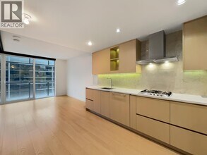 89 Nelson St. in Vancouver, BC - Building Photo - Building Photo