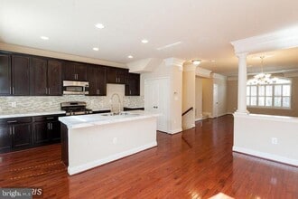 11888 Country Squire Way in Clarksburg, MD - Building Photo - Building Photo