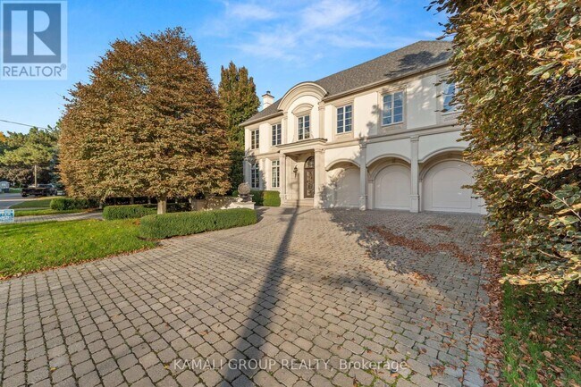 39 Rollscourt Dr in Toronto, ON - Building Photo - Building Photo