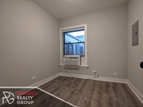713 W Brompton Ave, Unit 701-709-39 in Chicago, IL - Building Photo - Building Photo