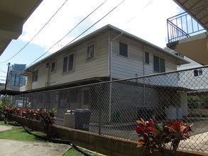 2014 Fern St in Honolulu, HI - Building Photo - Building Photo