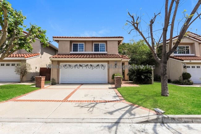 207 S Dove St in Orange, CA - Building Photo - Building Photo