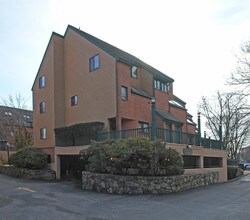 Palmer Point in Cos Cob, CT - Building Photo - Building Photo