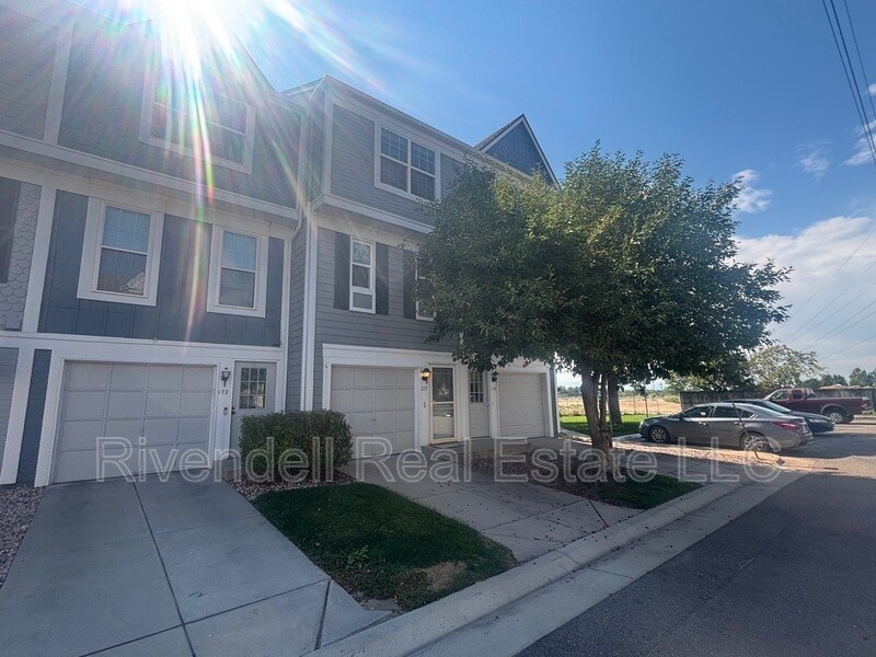 1699 S Trenton St in Denver, CO - Building Photo