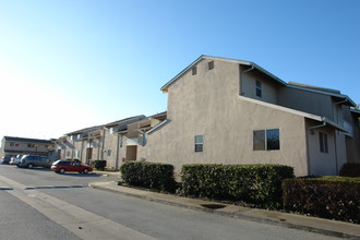 Ocean View Apartments in Salinas, CA - Building Photo - Building Photo