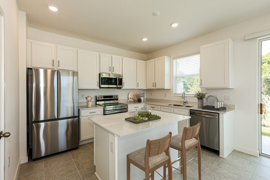 1426 TRISTAR Dr in Plant City, FL - Building Photo