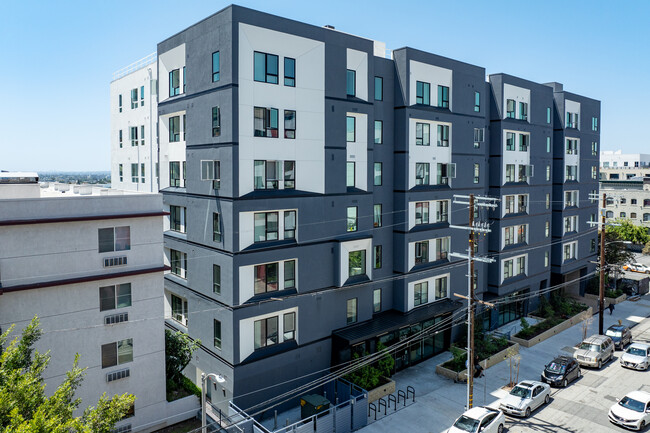 The Ingraham Apartments in Los Angeles, CA - Building Photo - Building Photo