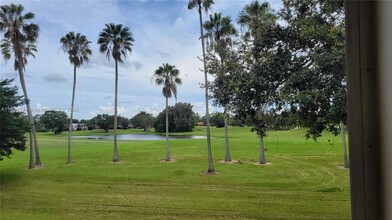 16400 Golf Club Rd in Weston, FL - Building Photo - Building Photo