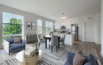 The Residences at Forest Glen in Silver Spring, MD - Foto de edificio - Building Photo
