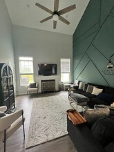 563 Historic Dr in Hillsborough, NC - Building Photo - Building Photo