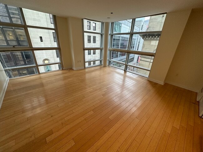 32 Boylston St, Unit 5 in Boston, MA - Building Photo - Building Photo