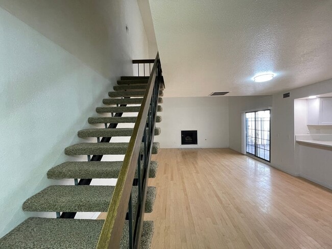 4966 SCHUMANN Dr in Las Vegas, NV - Building Photo - Building Photo